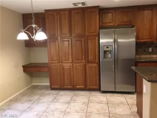 Photo #5: 2392802 Listing