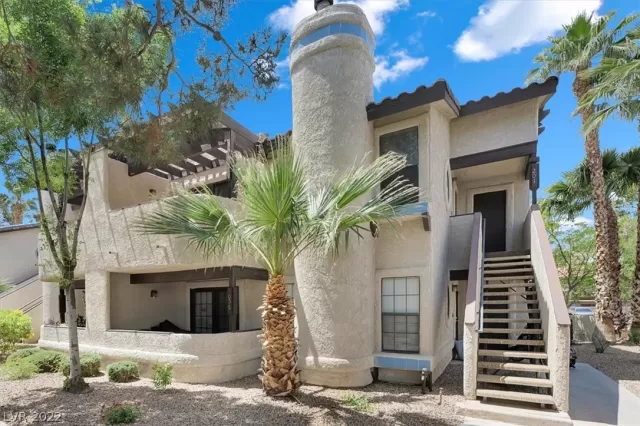 MLS: 2392811 Condo For Sale