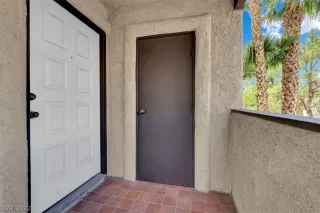 Photo #2: 2392811 Listing