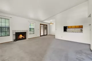 Photo #3: 2392811 Listing