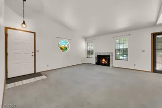 Photo #5: 2392811 Listing