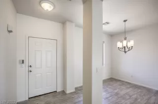 Photo #4: 2392815 Listing 