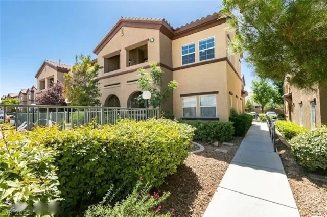 MLS: 2392818 Condo For Sale