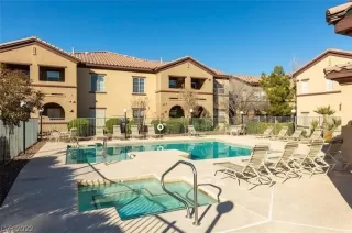 Photo #2: 2392818 Listing 