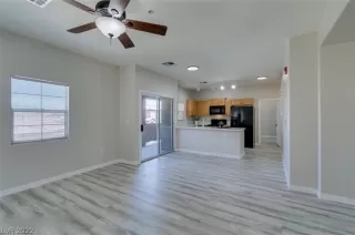 Photo #5: 2392818 Listing 
