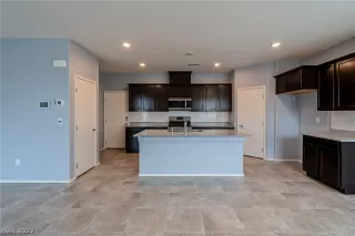 Photo #1: 2392823 Listing