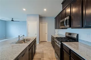 Photo #5: 2392823 Listing