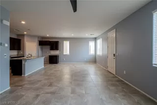 Photo #6: 2392823 Listing