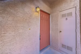 Photo #1: 2392862 Listing 