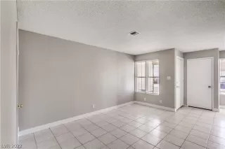 Photo #5: 2392867 Listing