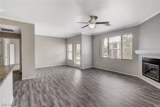 Photo #5: 2392873 Listing 