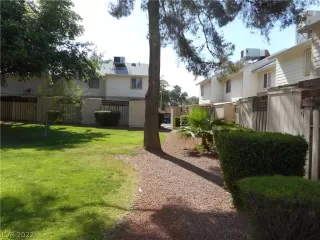 Photo #2: 2392878 Listing 