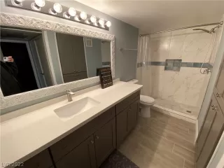 Photo #4: 2392901 Listing