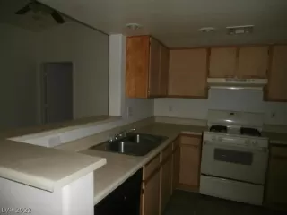 Photo #6: 2392955 Listing 