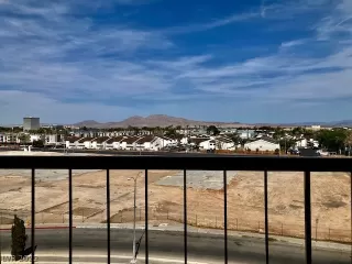 Photo #3: 2392956 Listing