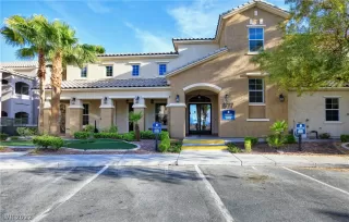 Photo #2: 2392971 Listing 