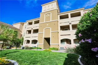 Photo #6: 2392971 Listing 