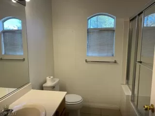 Photo #6: 2392975 Listing 