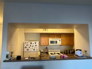 Photo #6: 2393020 Listing