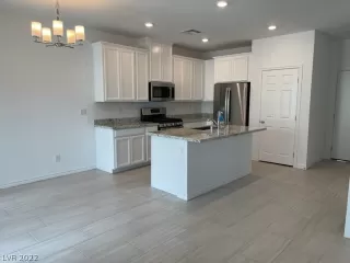 Photo #1: 2393030 Listing 