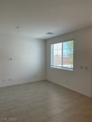 Photo #5: 2393030 Listing 