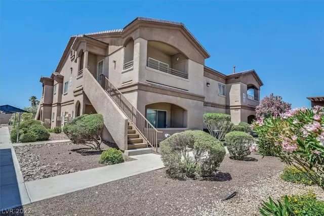 MLS: 2393039 Condo For Sale