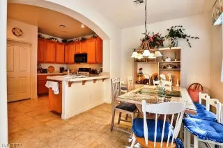 Photo #5: 2393077 Listing 