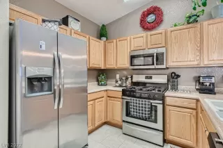 Photo #2: 2393091 Listing