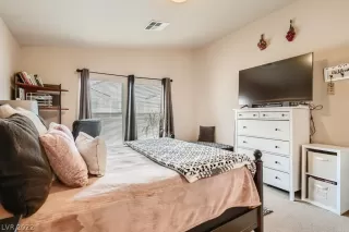 Photo #5: 2393091 Listing