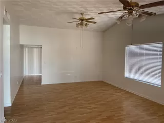 Photo #1: 2393101 Listing 