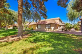 Photo #2: 2393103 Listing 