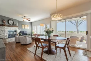 Photo #3: 2393104 Listing