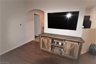 Photo #5: 2393115 Listing 
