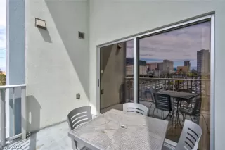 Photo #6: 2393121 Listing