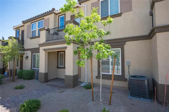 MLS: 2393122 Condo For Sale