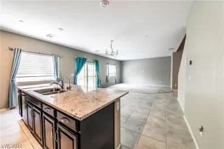 Photo #5: 2393142 Listing