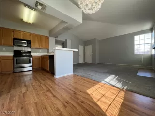 Photo #2: 2393152 Listing 