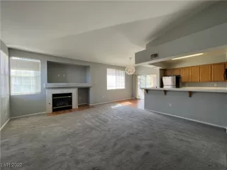 Photo #6: 2393152 Listing 