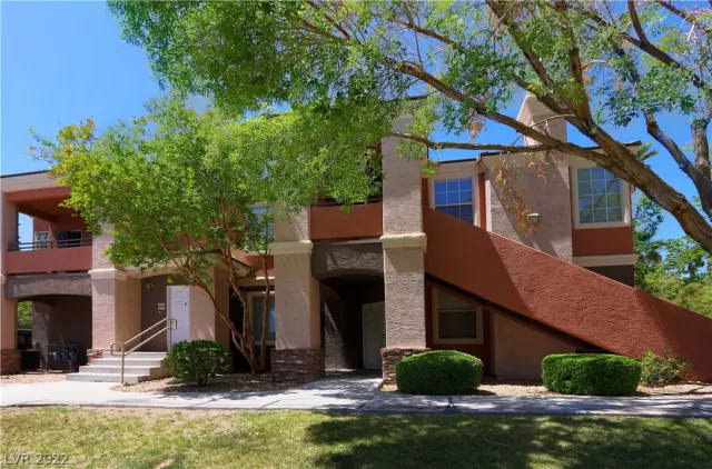 MLS: 2393161 Condo For Sale