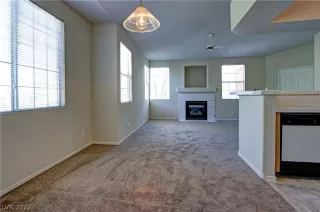 Photo #3: 2393161 Listing