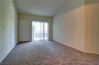 Photo #6: 2393161 Listing