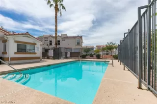 Photo #2: 2393168 Listing 