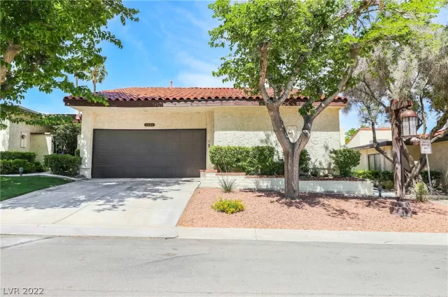 MLS: 2393178 Condo For Sale