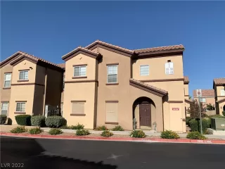 Photo #2: 2393181 Listing 