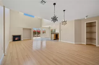 Photo #6: 2393202 Listing 