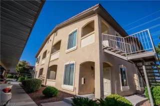 Photo #1: 2393215 Listing