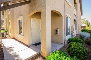 Photo #3: 2393215 Listing