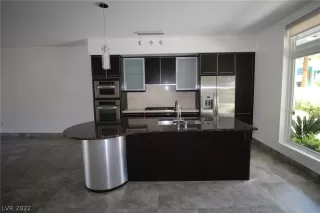 Photo #2: 2393235 Listing 