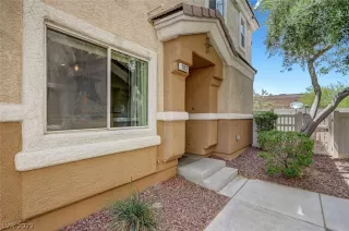 Photo #3: 2393262 Listing