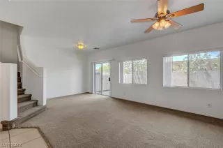 Photo #5: 2393262 Listing